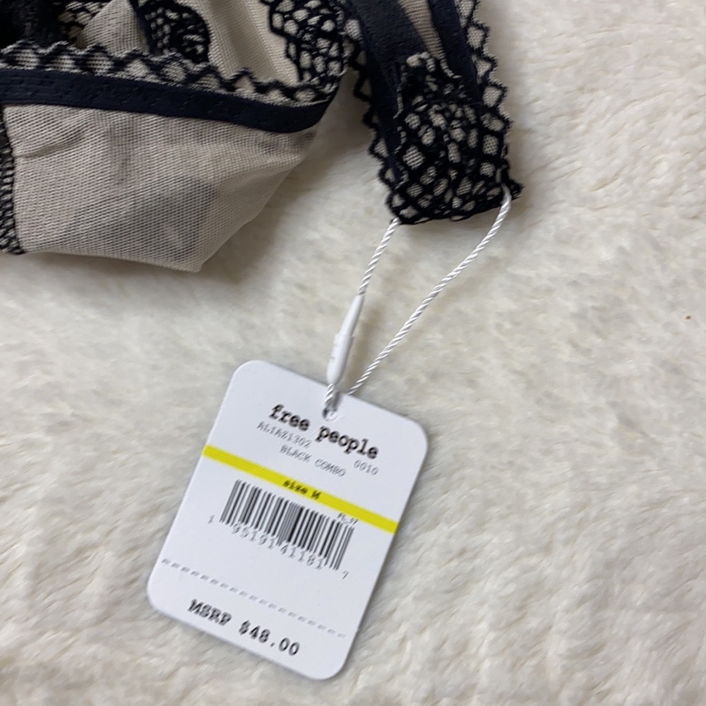 Free People Alia Black & Cream Bralette Medium NWT - Picture 8 of 10